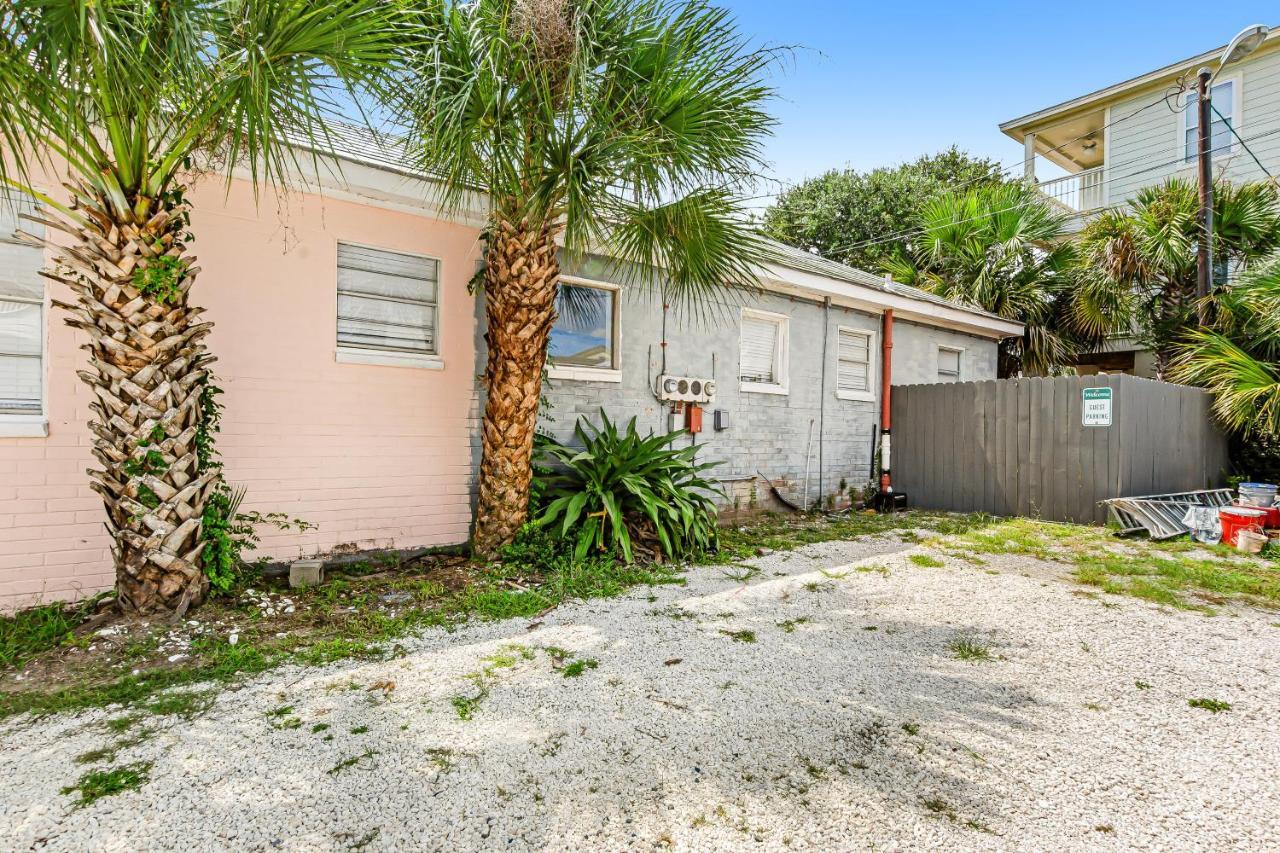 Blackbeard'S Revenge Tybee Island Exterior photo