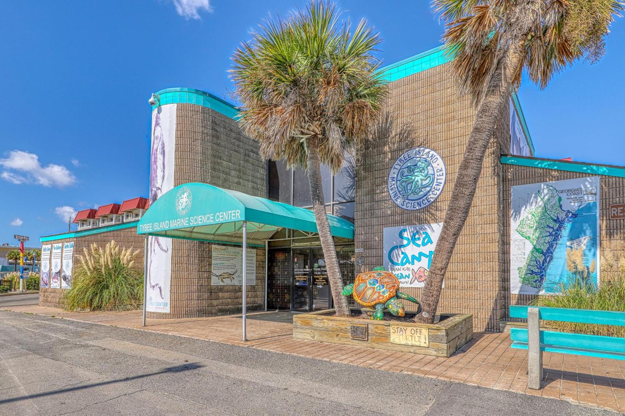 Blackbeard'S Revenge Tybee Island Exterior photo